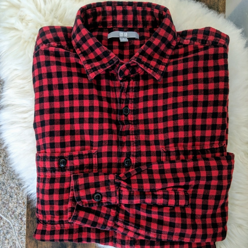 Mens Uniqlo Red black Gingham flannel shirt